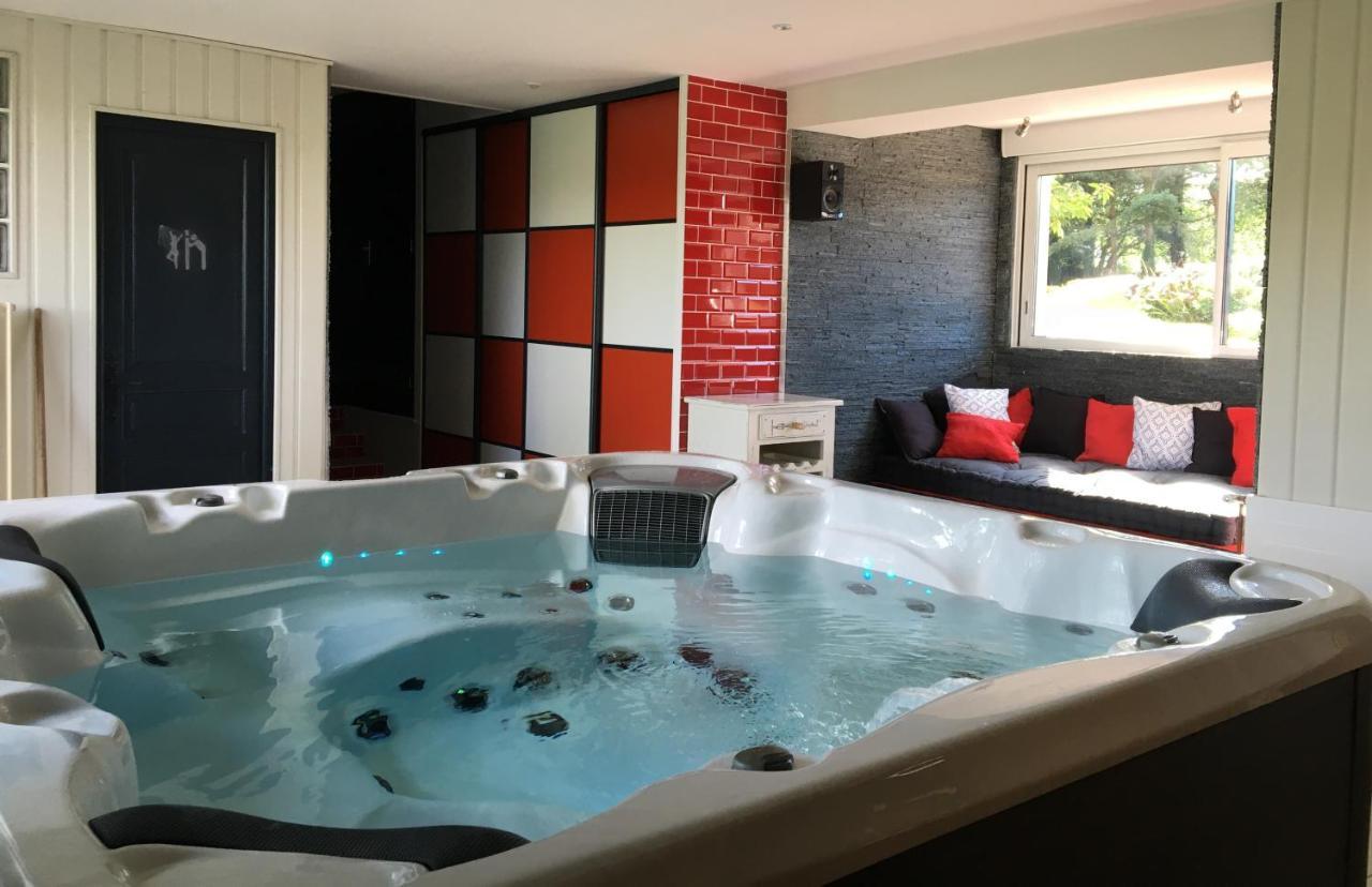 Gite Piscine Jacuzzi Privatises Clos Valentin Freulleville Екстериор снимка