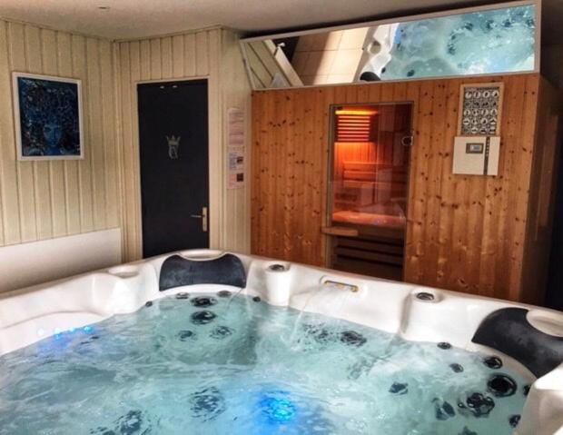 Gite Piscine Jacuzzi Privatises Clos Valentin Freulleville Екстериор снимка